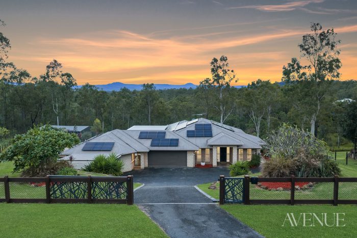 19 William Humphreys Dr, Mundoolun QLD 4285, Australia