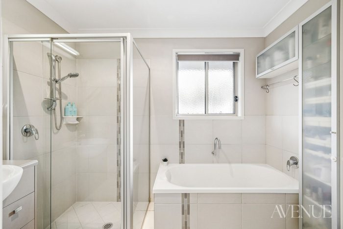 19 William Humphreys Dr, Mundoolun QLD 4285, Australia