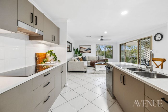 19 William Humphreys Dr, Mundoolun QLD 4285, Australia