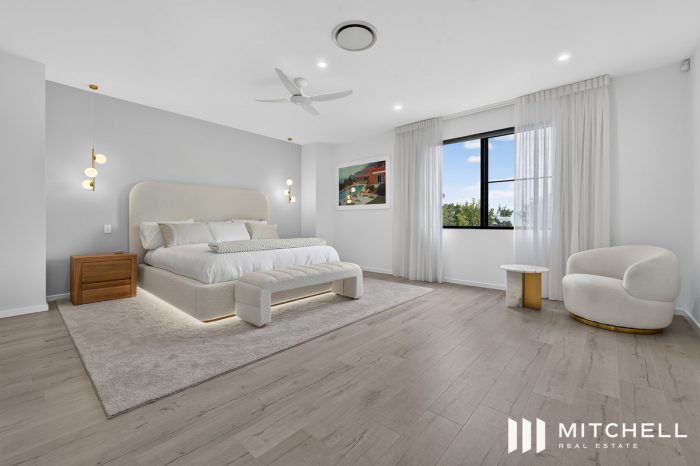 1883 Oak Hill Dr Sanctuary Cove QLD 4212 Australia