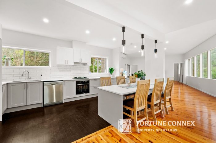 21A Manor Rd Hornsby NSW 2077 Australia