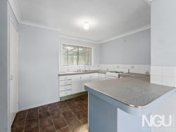 4 Wellington St Brassall QLD 4305 Australia