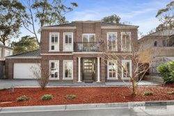 5 Aitchison Court Glen Waverley VIC 3150