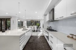 5 Aitchison Court Glen Waverley VIC 3150