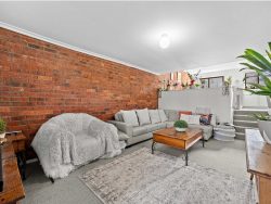 Unit 5/1 Alexandra Parade, Hamilton VIC 3300, Australia