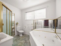 Unit 5/1 Alexandra Parade, Hamilton VIC 3300, Australia