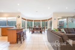 62 Lake Gardens Ave Lake Gardens VIC 3355 Australia