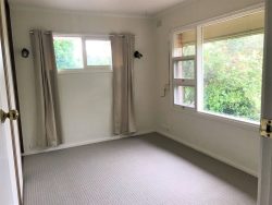 92 Brougham Dr Valley View SA 5093 Australia