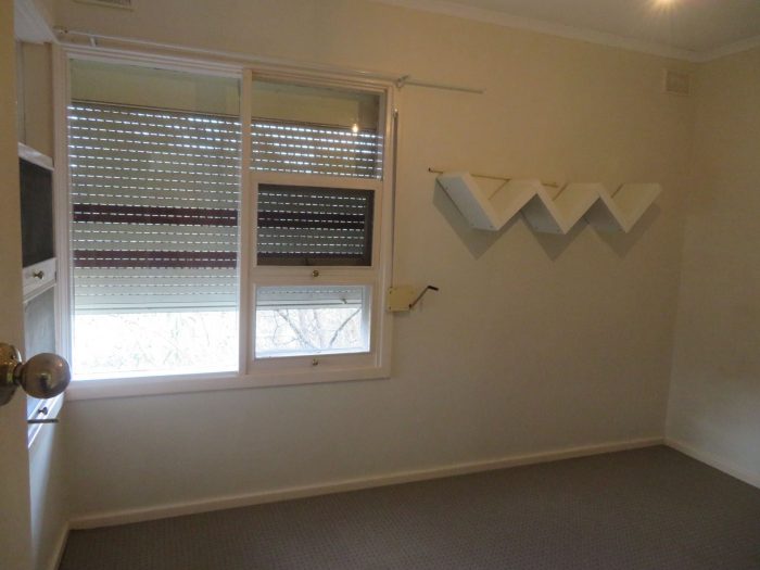 92 Brougham Dr Valley View SA 5093 Australia
