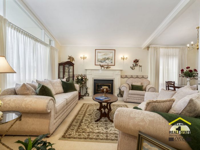 16 Burradoo Rd Lansvale NSW 2166 Australia
