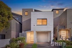 27 Burriang Way Pemulwuy NSW 2145 Australia
