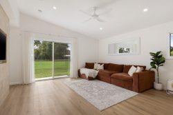 16 Cabrera Cres Beerwah QLD 4519 Australia