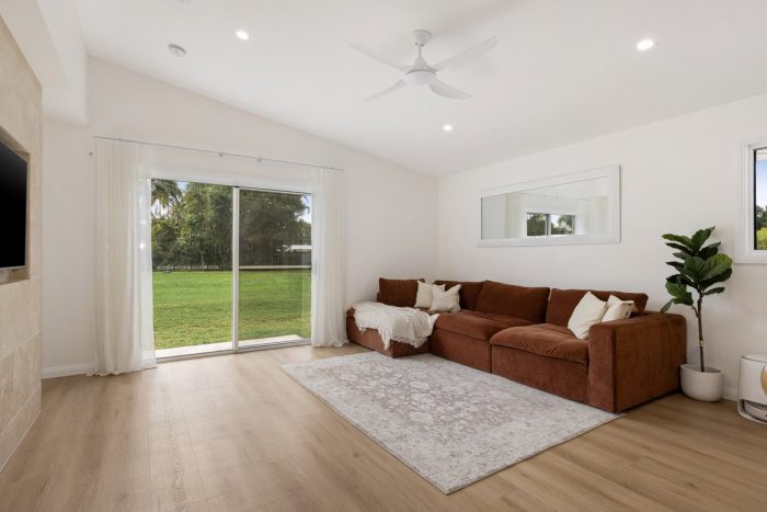16 Cabrera Cres Beerwah QLD 4519 Australia