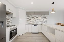 Unit 2/5 Caldwell St Golden Beach QLD 4551 Australia