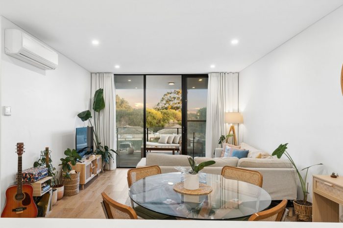 Unit 12/57 Carrington St Palmyra WA 6157 Australia
