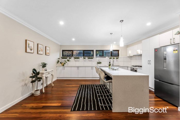Unit 1/12 Jaques Grove Forest Hill VIC 3131 Australia