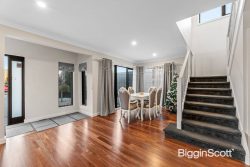 Unit 1/12 Jaques Grove Forest Hill VIC 3131 Australia