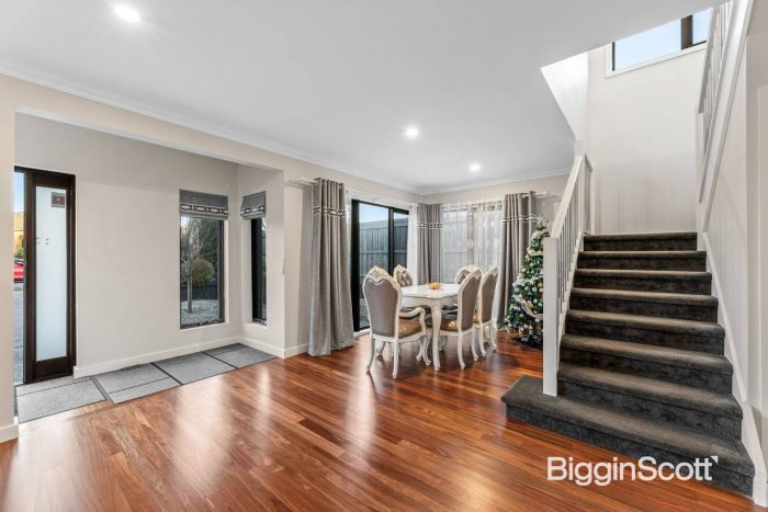 Unit 1/12 Jaques Grove Forest Hill VIC 3131 Australia