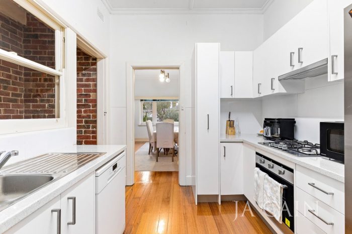 19 Dent St Glen Iris VIC 3146 Australia