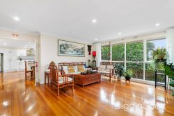 77 Council St Doncaster VIC 3108 Australia
