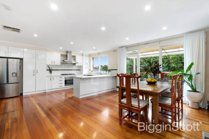 77 Council St Doncaster VIC 3108 Australia