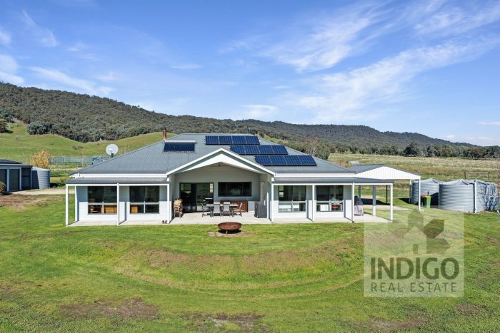 290 Fanning Ln Wooragee VIC 3747 Australia