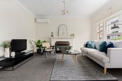 1 4/2 Glenarm Rd, Glen Iris VIC 3146, Australia