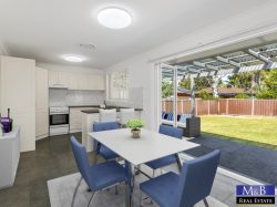 6 Hemsby St Doonside NSW 2767 Australia