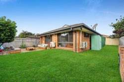 Unit 2/5 Hillstar Ave, Burleigh Waters QLD 4220, Australia
