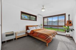Unit 2/5 Hillstar Ave, Burleigh Waters QLD 4220, Australia