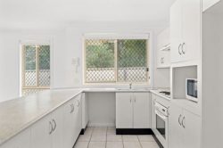 Unit 1/12 Hillview St, Woy Woy NSW 2256, Australia