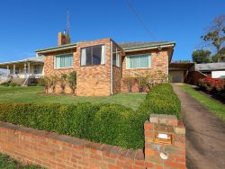 19 Bolivar St, Terang VIC 3264, Australia