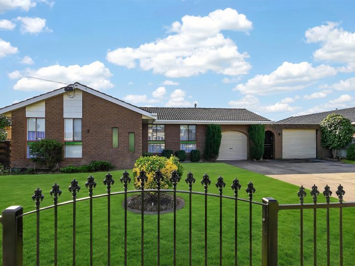 16 Sundale Rd, Warrnambool VIC 3280, Australia