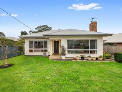 4 Janet Ave, Hamilton VIC 3300, Australia