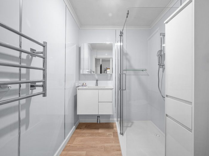 4 Janet Ave, Hamilton VIC 3300, Australia