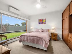 4 Janet Ave, Hamilton VIC 3300, Australia