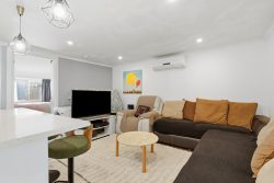 7 Kalulah Ave Gorokan NSW 2263 Australia