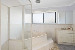 15 Thurling Ave, Kariong NSW 2250, Australia