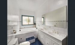 10 Katta Ct Ashwood VIC 3147 Australia
