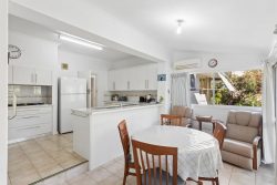 39 Boronia Ave Nedlands WA 6009 Australia