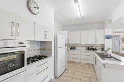 39 Boronia Ave Nedlands WA 6009 Australia