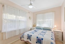 39 Boronia Ave Nedlands WA 6009 Australia
