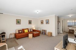 64 Broadway Crawley WA 6009 Australia