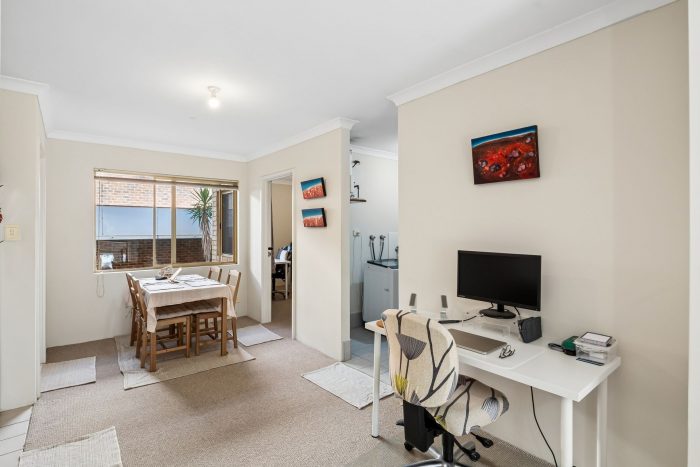 64 Broadway Crawley WA 6009 Australia