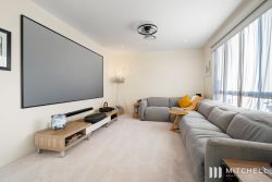 Unit 242/3 Pendraat Parade Hope Island QLD 4212 Australia