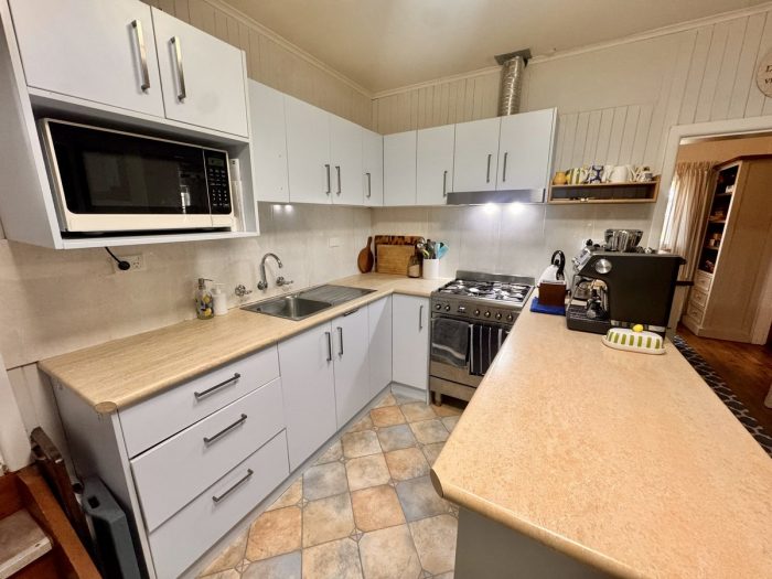 44 Maria St Wallabadah NSW 2343 Australia