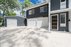 33 Boyne Cres West Gladstone QLD 4680 Australia