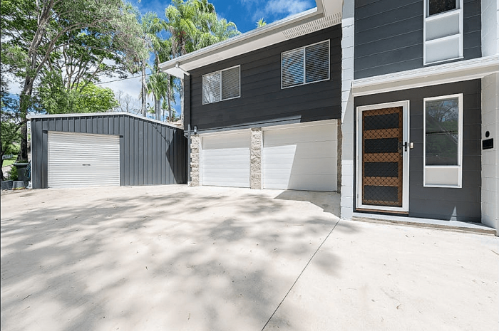 33 Boyne Cres West Gladstone QLD 4680 Australia