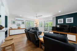 33 Boyne Cres West Gladstone QLD 4680 Australia