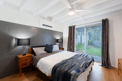33 Boyne Cres West Gladstone QLD 4680 Australia